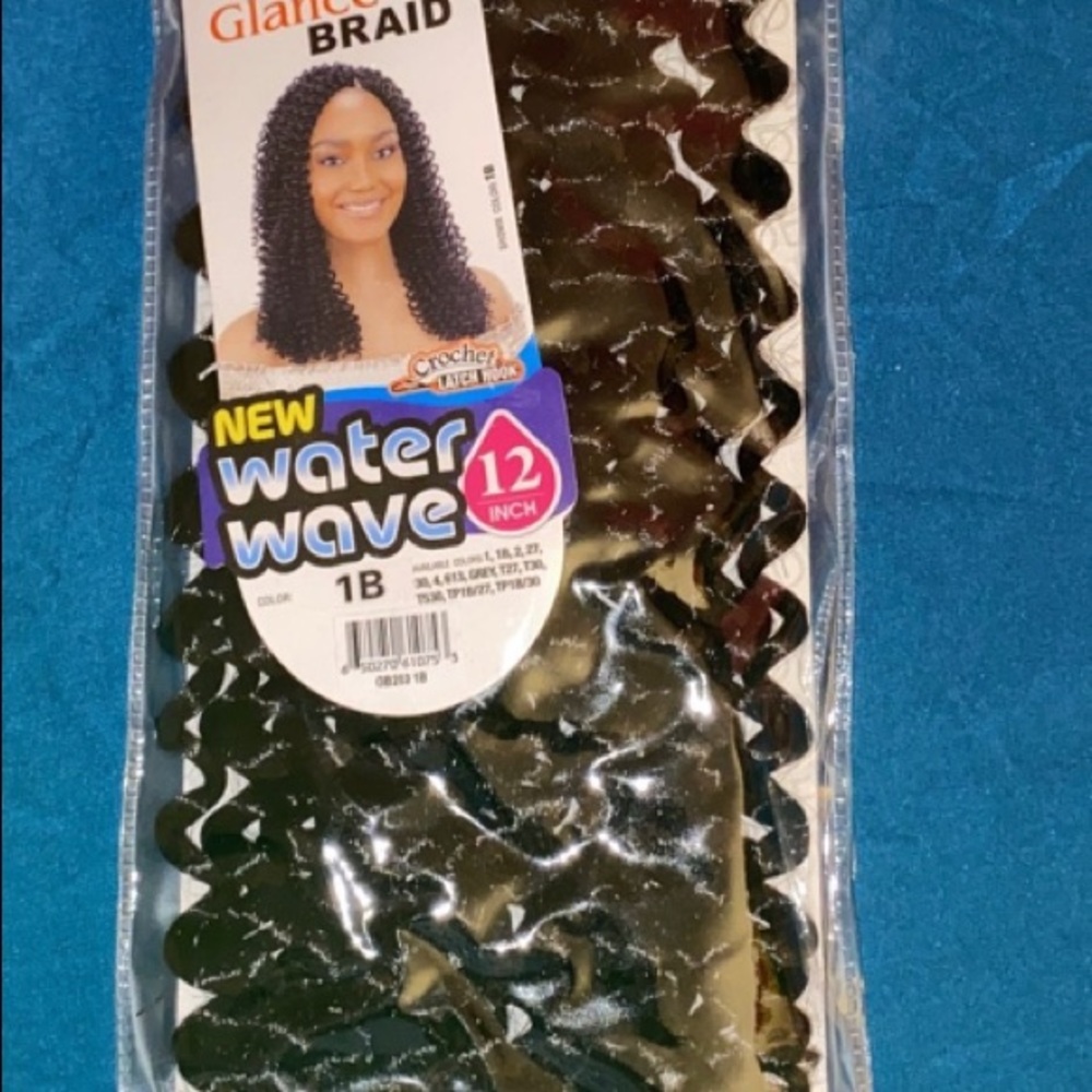 Model Model Glance Braid Water Wave